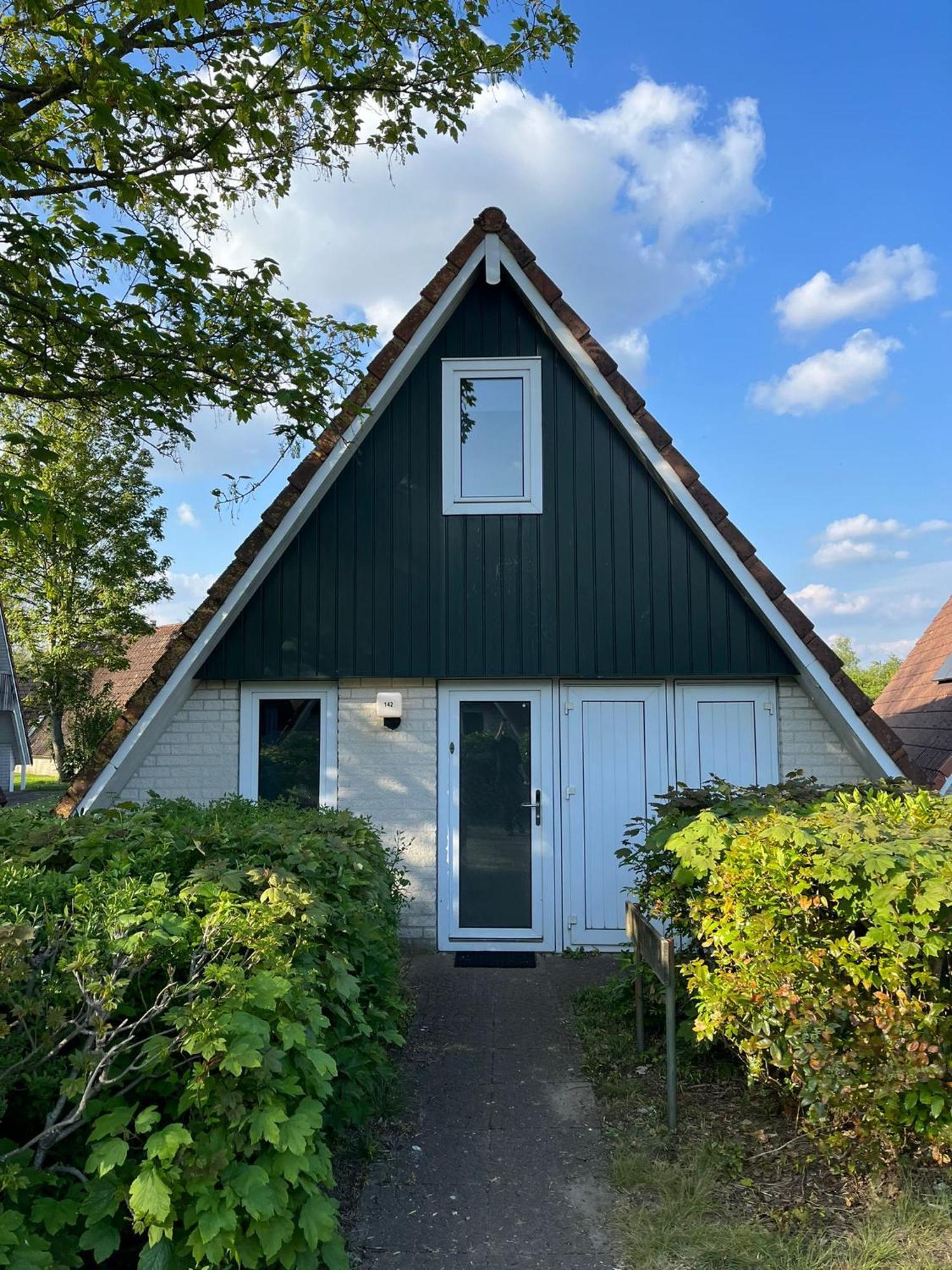 Vakantiepunt 142 - Moderne Vakantiewoning Aan Het Water! Gramsbergen Eksteriør bilde